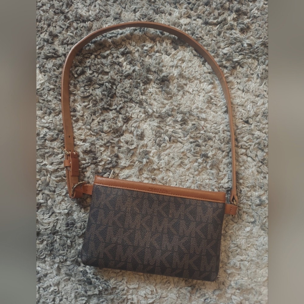 MK purse